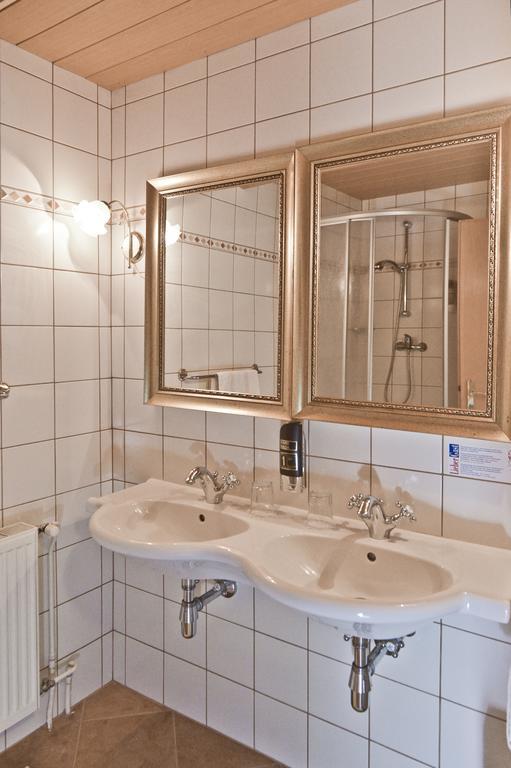 Pension Zierlinger ゼンフテンベルク 部屋 写真